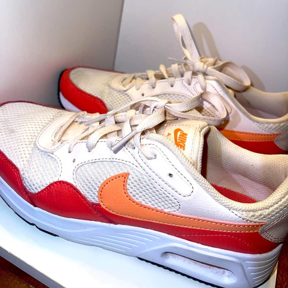 Size 8 Nike Air Max SC Like New Orange and Pink Shoes